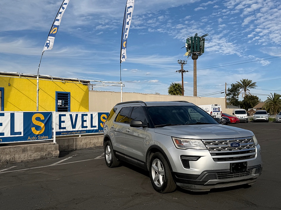 2018 Ford Explorer XLT in Tucson, AZ — photo 6