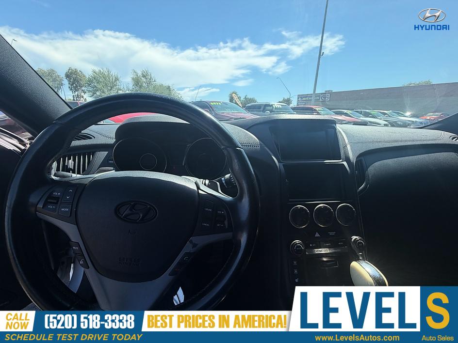2013 Hyundai Genesis Coupe 3.8 Grand Touring in Tucson, AZ — photo 11