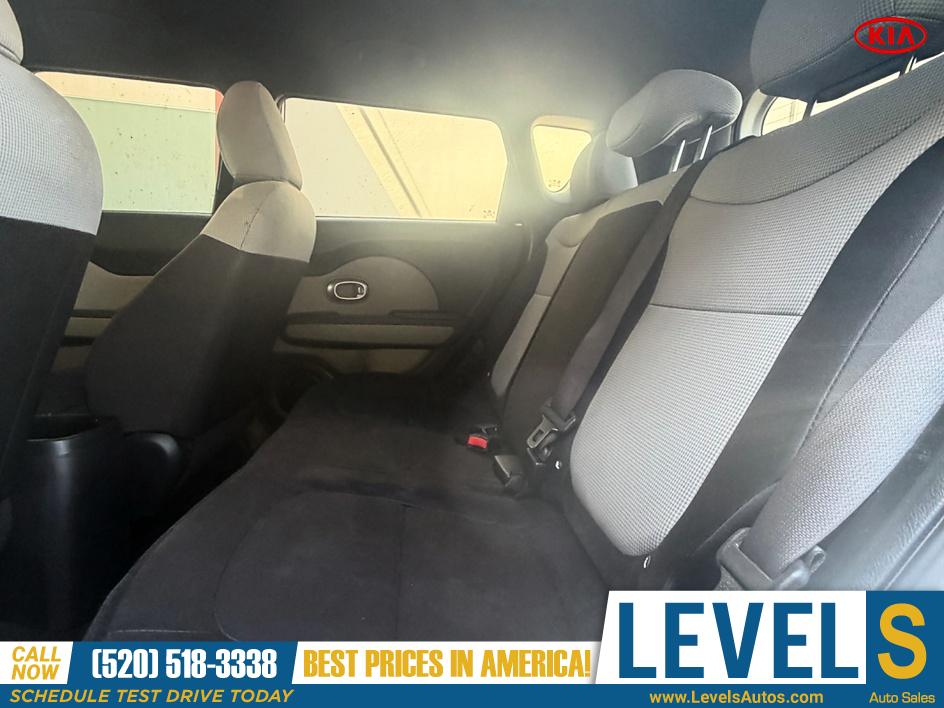 2015 KIA Soul Base in Tucson, AZ — photo 12