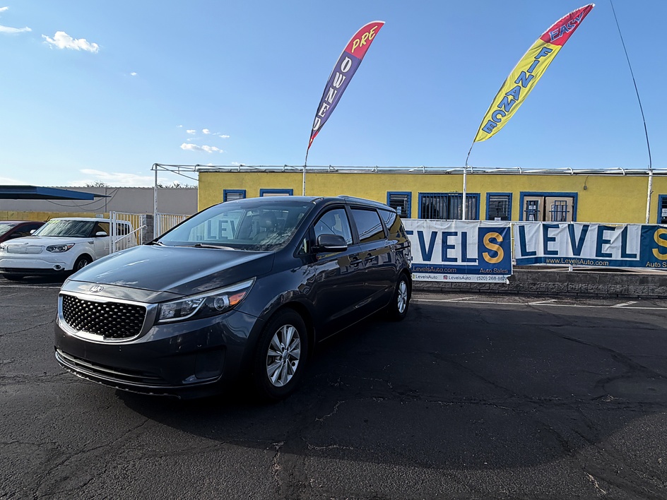2016 KIA Sedona LX in Tucson, AZ — photo 6