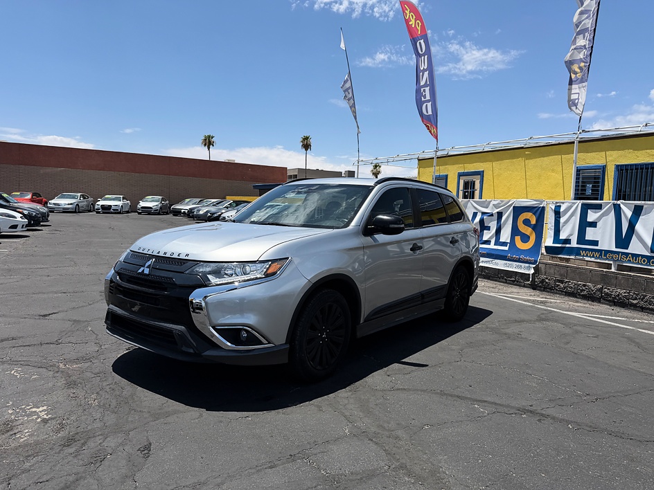 2020 Mitsubishi Outlander SEL in Tucson, AZ — photo 7