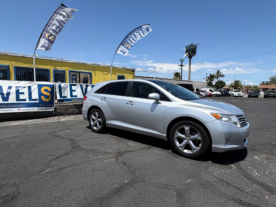 2011 Toyota Venza in Tucson, AZ — photo 2