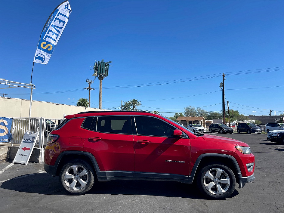 2018 Jeep Compass Latitude 4WD in Tucson, AZ — photo 6