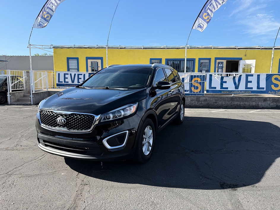 2018 KIA Sorento LX in Tucson, AZ — photo 6