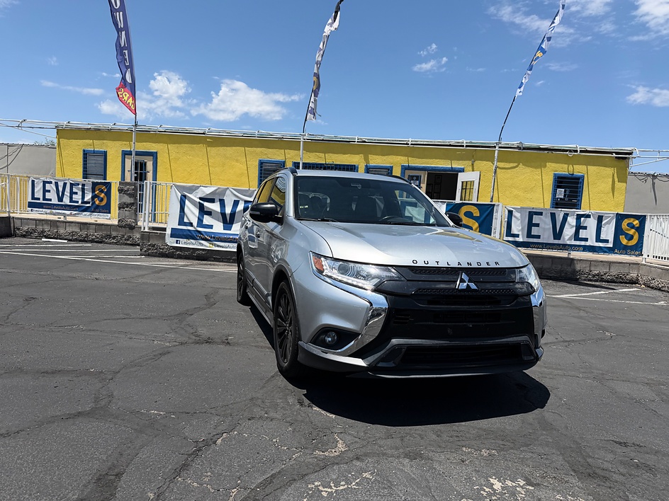 2020 Mitsubishi Outlander SEL in Tucson, AZ — photo 6