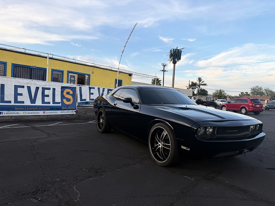 2012 Dodge Challenger SXT in Tucson, AZ — photo 9