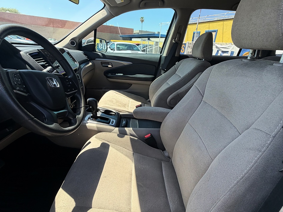 2020 Honda Pilot EX in Tucson, AZ — photo 9