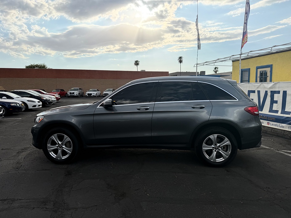 2017 Mercedes-Benz GLC 300 in Tucson, AZ — photo 6