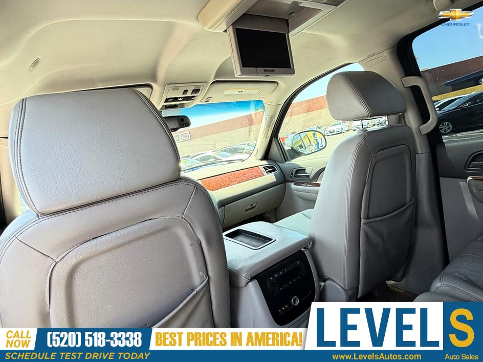 2007 Chevrolet Suburban LTZ 4WD in Tucson, AZ — photo 12