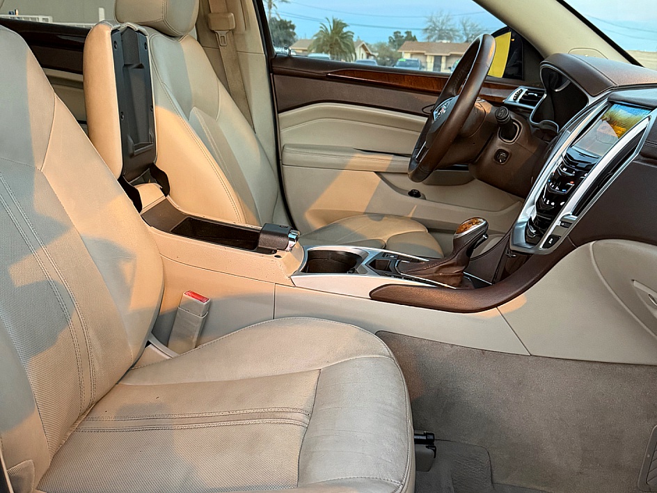 2015 Cadillac SRX Luxury Collection in Tucson, AZ — photo 9