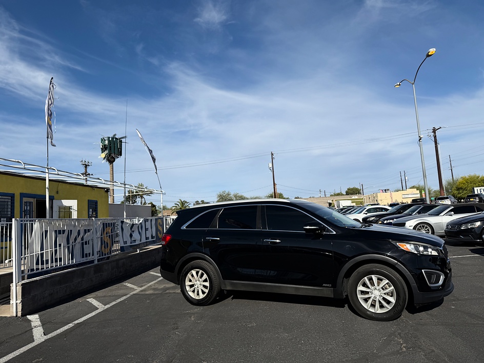 2018 KIA Sorento LX in Tucson, AZ — photo 5