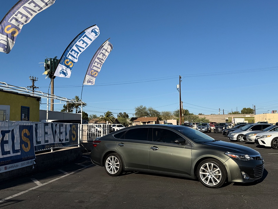 2013 Toyota Avalon Limited in Tucson, AZ — photo 3