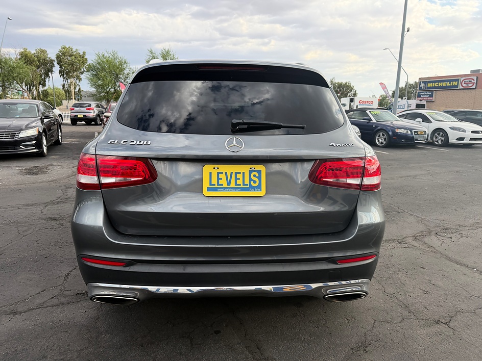2017 Mercedes-Benz GLC 300 in Tucson, AZ — photo 4
