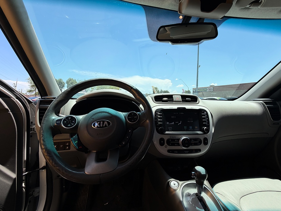 2018 KIA Soul EV EV+ in Tucson, AZ — photo 10